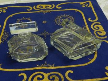 Flacon - clear glass - 1940 Flacon - clear glass - 1940